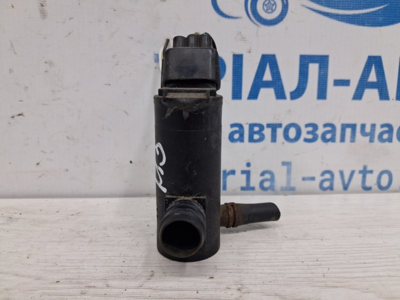 Насос омывателя стекла 3 2003-2009 BK 1.6 бензин Z6 Насос омывателя стекла 3 2003-2009 BK 1.6 бензин Z6