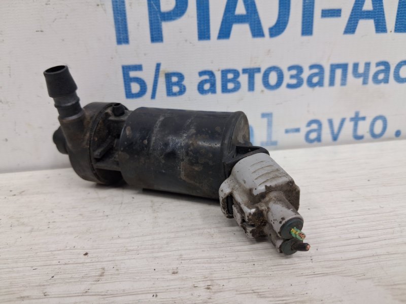 Насос омывателя фар Mazda CX 5 KE 2.2 diesel Насос омывателя фар Mazda CX 5 KE 2.2 diesel