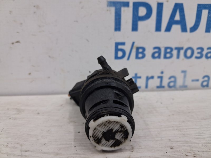 Насос омывателя стекла RX 350 2003-2009 XU30 3.5 Бензин 2GRFE Насос омывателя стекла RX 350 2003-2009 XU30 3.5 Бензин 2GRFE