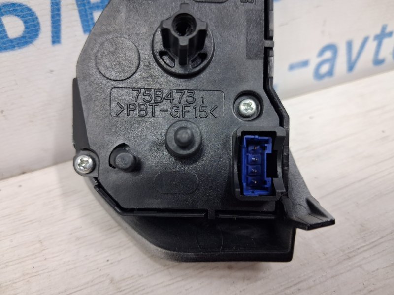 Кнопки руля Mitsubishi ASX GA 1.8 Diesel 4N13 Кнопки руля Mitsubishi ASX GA 1.8 Diesel 4N13