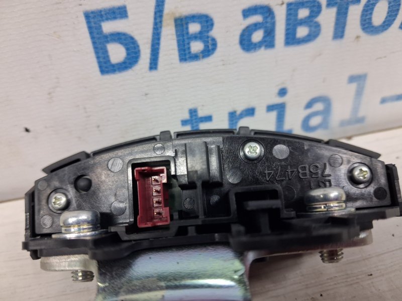Кнопки руля Mitsubishi ASX GA 1.8 Diesel 4N13 Кнопки руля Mitsubishi ASX GA 1.8 Diesel 4N13