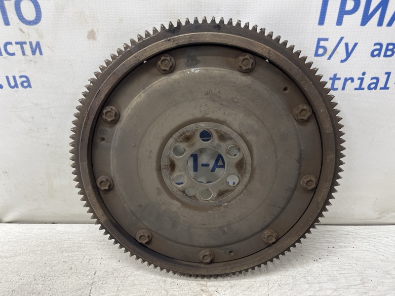 Запчасть маховик Mazda 3 2003-2009 BK 1.6 бензин Z6 Z601-11-500A Б/У Маховик Mazda 3 2003-2009 BK 1.6 бензин Z6 Z601-11-500A Б/У