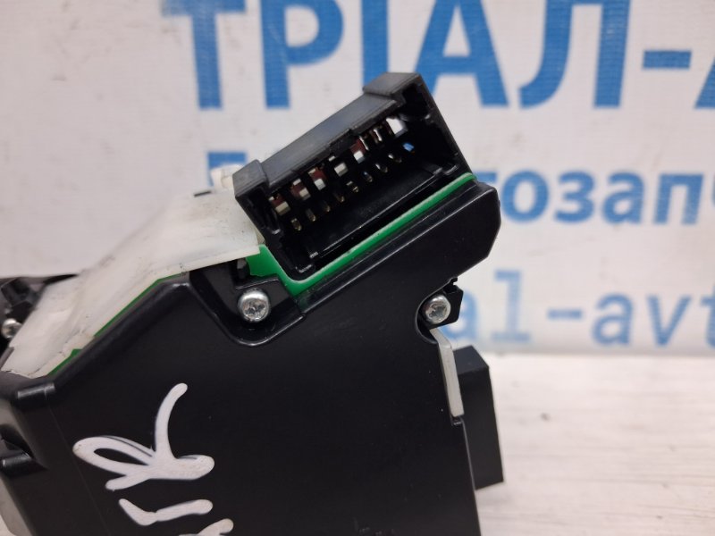 Переключатель подрулевой правый(дворники) X-Trail 2007-2015 T31 2.5 бензин QR25DE Переключатель подрулевой правый(дворники) X-Trail 2007-2015 T31 2.5 бензин QR25DE