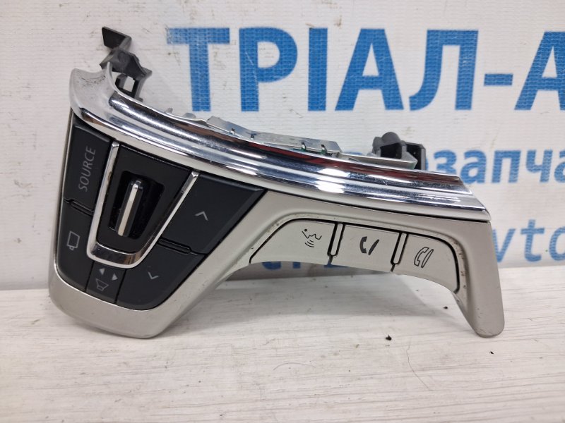 Запчасть кнопки руля Mitsubishi Outlander 2012-2021 GF 2.0 бензин 4B11 8616A044 Б/У Кнопки руля Mitsubishi Outlander 2012-2021 GF 2.0 бензин 4B11 8616A044 Б/У