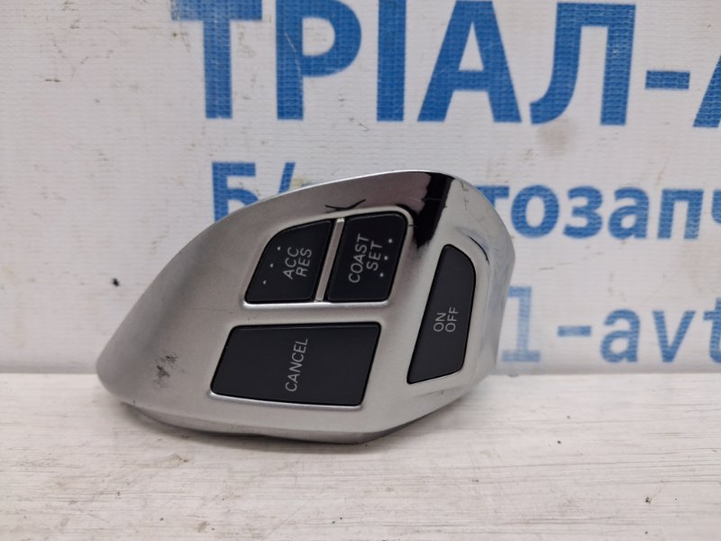Запчасть кнопки руля Mitsubishi Outlander 2007-2012 XL 2.2 diesel 4N14 8602A008 Б/У Кнопки руля Mitsubishi Outlander 2007-2012 XL 2.2 diesel 4N14 8602A008 Б/У