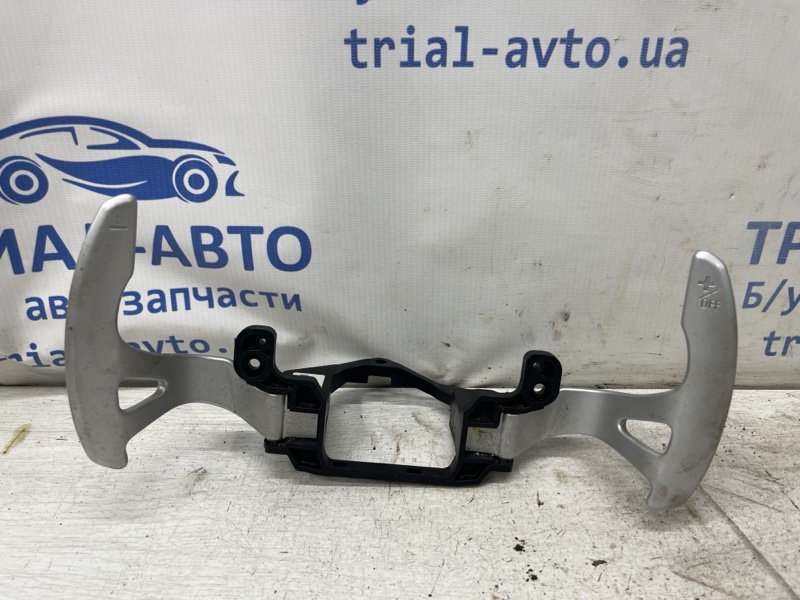 Запчасть кнопка руля Mitsubishi Outlander 2012-2021 GF 2.0 бензин 4B11 2401A008 Б/У Кнопка руля Mitsubishi Outlander 2012-2021 GF 2.0 бензин 4B11 2401A008 Б/У
