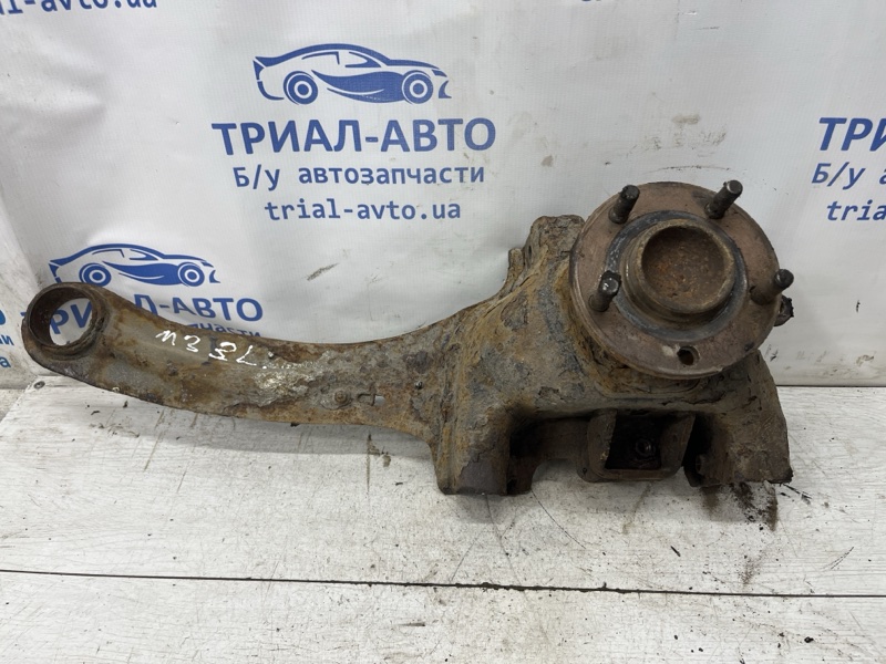 Запчасть рычаг задней подвески продольный левый Mazda 3 2003-2009 BK 1.6 бензин Z6 BP4K-28-250J Б/У Рычаг задней подвески продольный левый Mazda 3 2003-2009 BK 1.6 бензин Z6 BP4K-28-250J Б/У