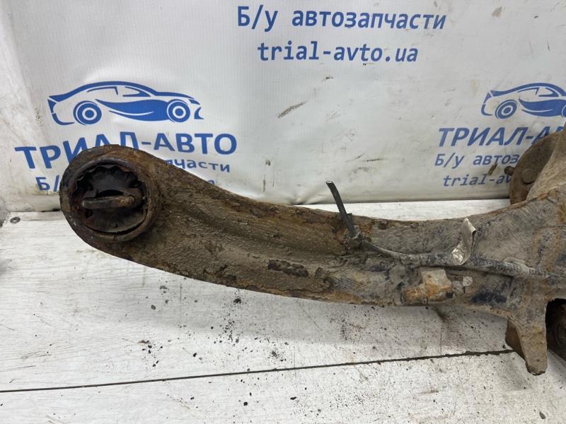 Рычаг задней подвески продольный правый 3 2003-2009 BK 1.6 бензин Z6 Рычаг задней подвески продольный правый 3 2003-2009 BK 1.6 бензин Z6