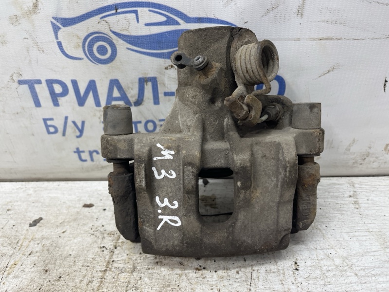 Суппорт задний правый 3 2003-2009 BK 1.6 бензин Z6 Суппорт задний правый 3 2003-2009 BK 1.6 бензин Z6