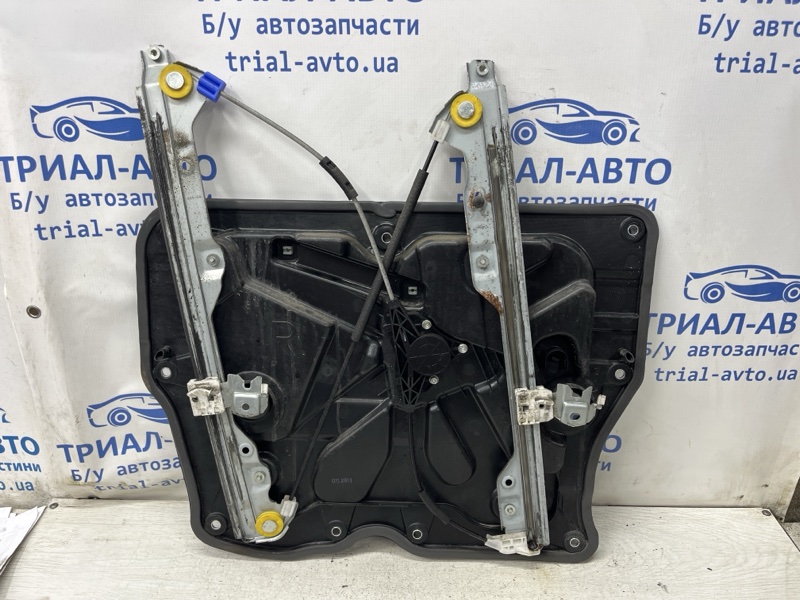 Стеклоподъемник передний правый X-Trail 2007-2015 T31 2.5 бензин QR25DE Стеклоподъемник передний правый X-Trail 2007-2015 T31 2.5 бензин QR25DE