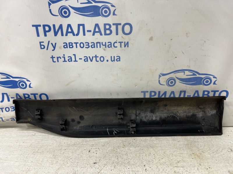 Накладка двери задняя правая X-Trail 2007-2015 T31 2.5 бензин QR25DE Накладка двери задняя правая X-Trail 2007-2015 T31 2.5 бензин QR25DE