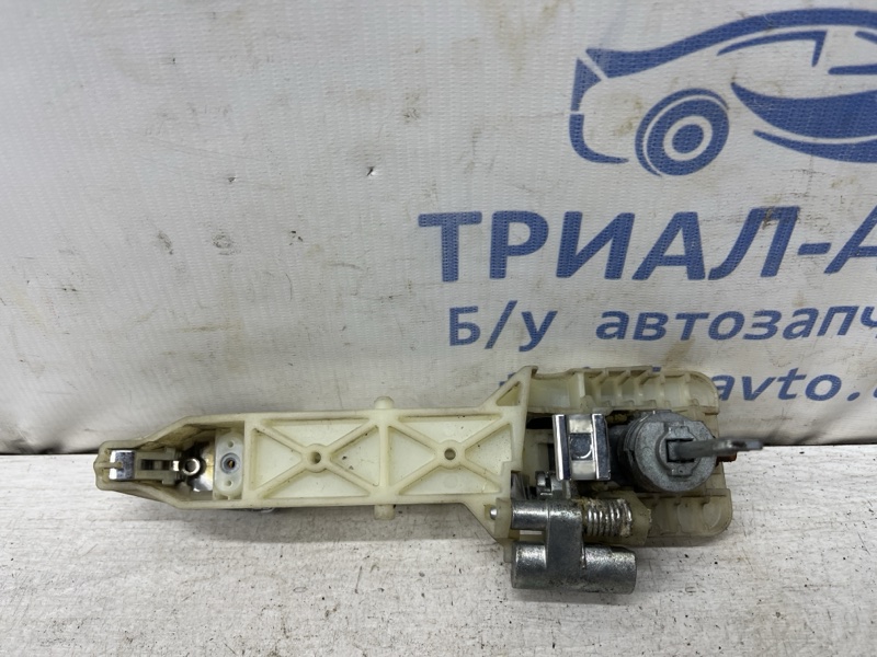 Ручка двери внешняя передняя левая Hyundai Sonata NF 2.4 бензин G4KC Ручка двери внешняя передняя левая Hyundai Sonata NF 2.4 бензин G4KC