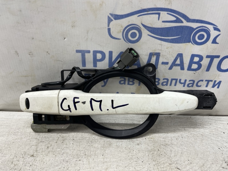 Запчасть ручка двери внешняя передняя левая Mitsubishi Outlander 2012-2021 GF 2.0 бензин 4B11 80611W020P Б/У Ручка двери внешняя передняя левая Mitsubishi Outlander 2012-2021 GF 2.0 бензин 4B11 80611W020P Б/У
