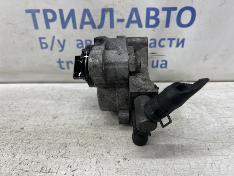 Насос вакуумный Mitsubishi Outlander XL 2.2 diesel 4N14 Насос вакуумный Mitsubishi Outlander XL 2.2 diesel 4N14