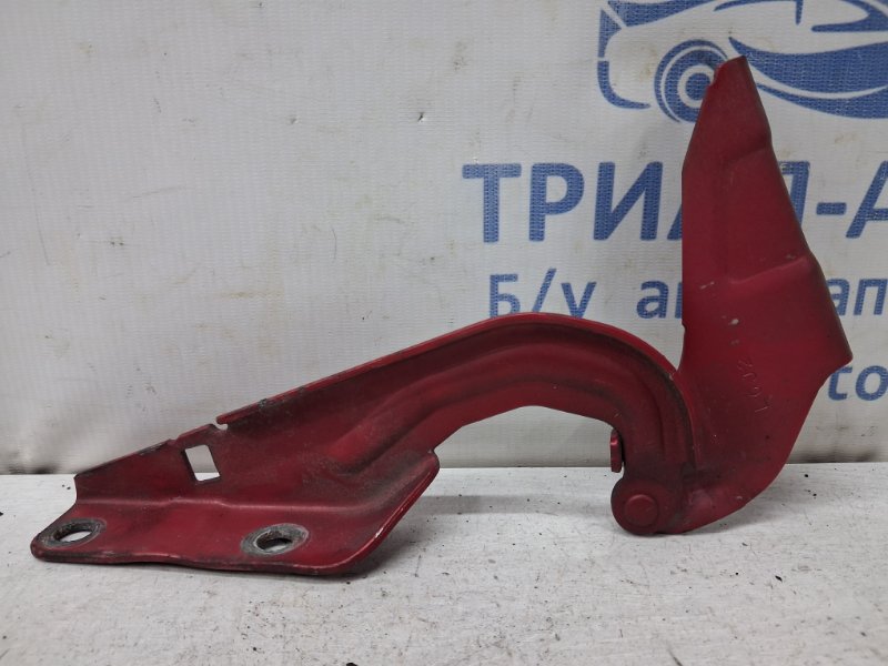 Запчасть петля капота левая Mitsubishi Outlander 2007-2012 XL 2.4 бензин 4b12 MN175241 Б/У Петля капота левая Mitsubishi Outlander 2007-2012 XL 2.4 бензин 4b12 MN175241 Б/У