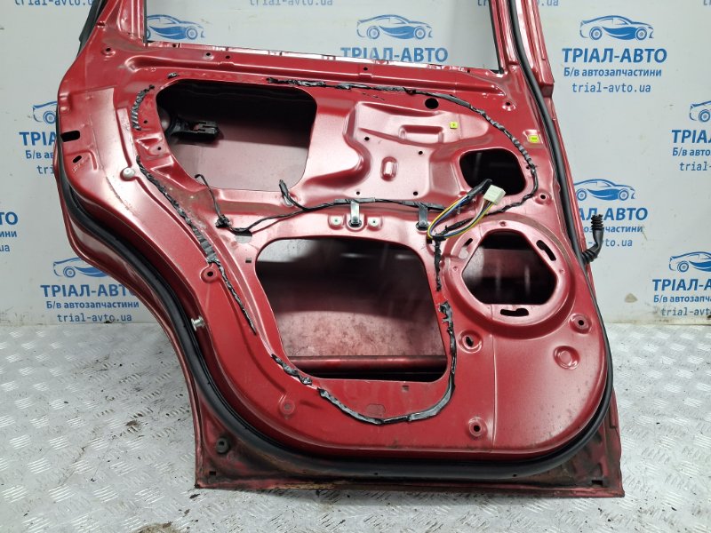 Дверь задняя левая Outlander 2007-2012 XL 2.4 бензин 4b12