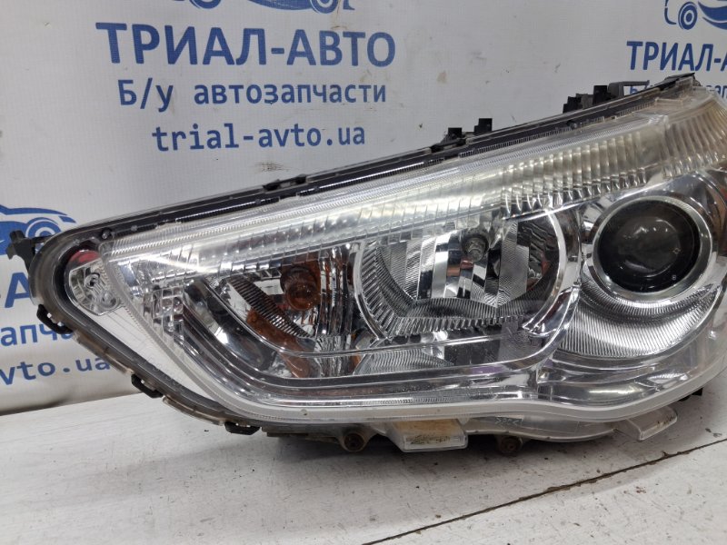 Фара левая галоген Mitsubishi ASX GA 1.8 Diesel 4N13 Фара левая галоген Mitsubishi ASX GA 1.8 Diesel 4N13