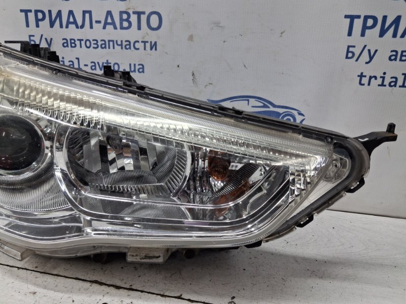 Фара правая галоген Mitsubishi ASX GA 1.8 Diesel 4N13