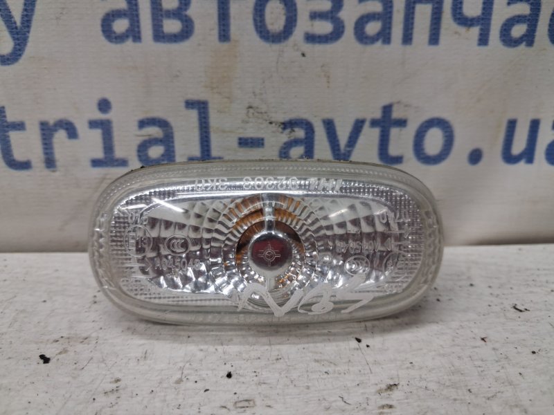 Запчасть повторитель поворотника Hyundai Sonata 2004-2010 NF 2.4 бензин G4KC 923033K000 Б/У Повторитель поворотника Hyundai Sonata 2004-2010 NF 2.4 бензин G4KC 923033K000 Б/У