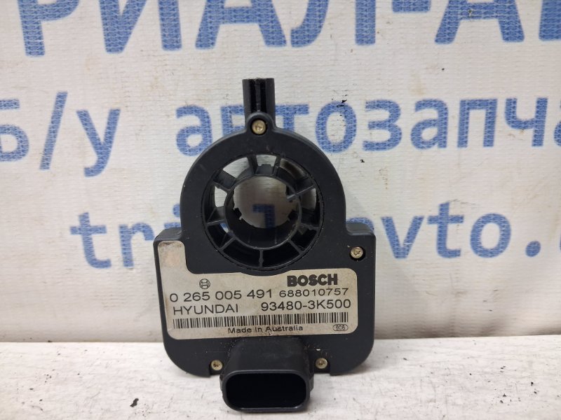Запчасть датчик угла поворота руля Hyundai Sonata 2004-2010 NF 2.4 бензин G4KC 934803K500 Б/У Датчик угла поворота руля Hyundai Sonata 2004-2010 NF 2.4 бензин G4KC 934803K500 Б/У