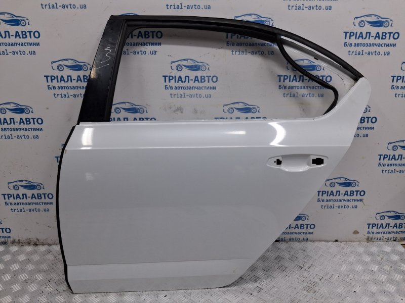 Запчасть дверь задняя левая Skoda Octavia 2013-2020 A7 5E5833055B Б/У Дверь задняя левая Skoda Octavia 2013-2020 A7 5E5833055B Б/У