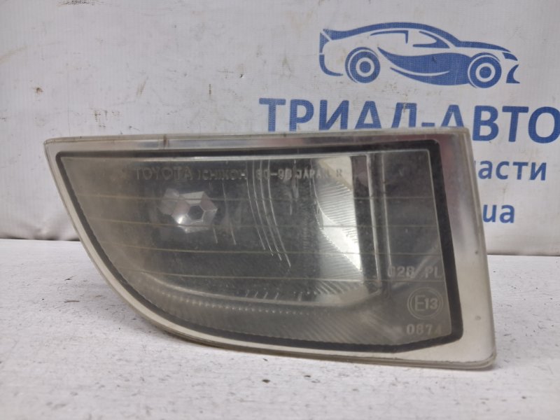 Запчасть фара противотуманная правая Toyota Prado 2002-2009 J120 3.0 Diesel 1KDFTV 8121160150 Б/У Фара противотуманная правая Toyota Prado 2002-2009 J120 3.0 Diesel 1KDFTV 8121160150 Б/У