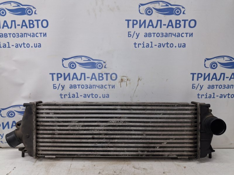 Запчасть радиатор интеркуллера Renault Trafic 2001-2014 FL M9R 8200411160 Б/У Радиатор интеркуллера Renault Trafic 2001-2014 FL M9R 8200411160 Б/У