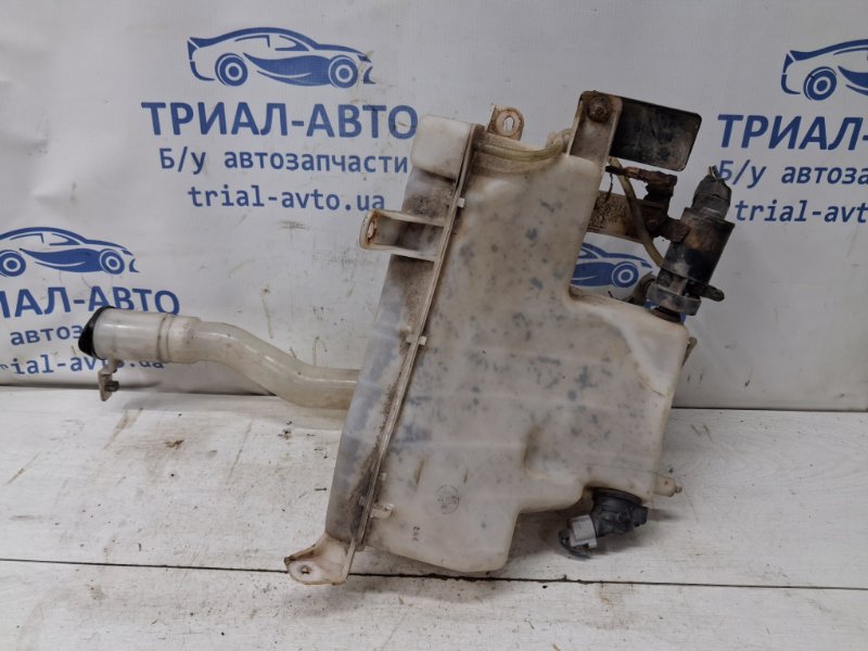 Бачок омывателя Prado 2002-2009 J120 3.0 Diesel 1KDFTV Бачок омывателя Prado 2002-2009 J120 3.0 Diesel 1KDFTV