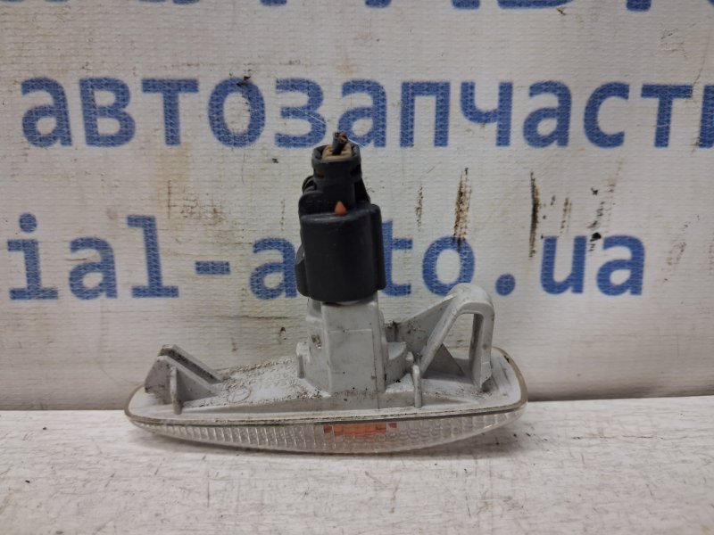 Повторитель поворотника Mitsubishi ASX GA 1.8 Diesel 4N13 Повторитель поворотника Mitsubishi ASX GA 1.8 Diesel 4N13