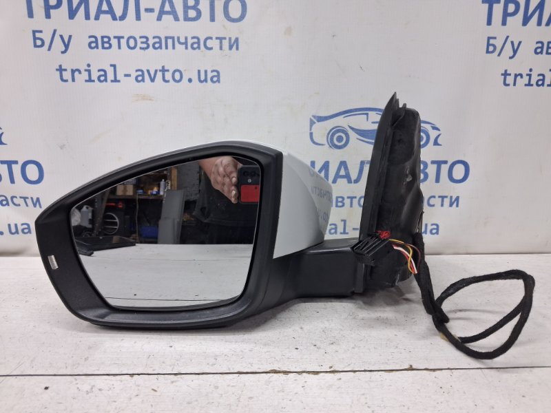 Запчасть зеркало левое Skoda Octavia 2013-2020 A7 5E2857507N Б/У Зеркало левое Skoda Octavia 2013-2020 A7 5E2857507N Б/У
