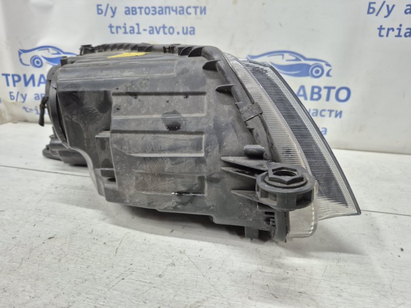 Фара левая Octavia 2013-2020 A7 Фара левая Octavia 2013-2020 A7