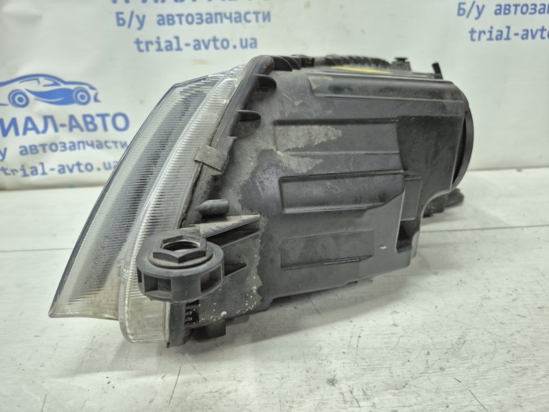Фара правая Octavia 2013-2020 A7 Фара правая Octavia 2013-2020 A7