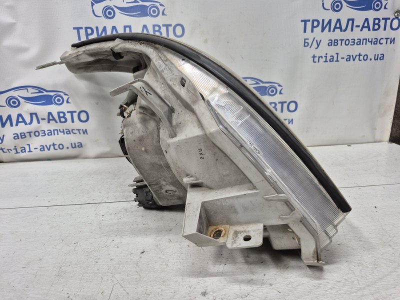 Фара левая галоген Prado 2002-2009 J120 3.0 Diesel 1KDFTV