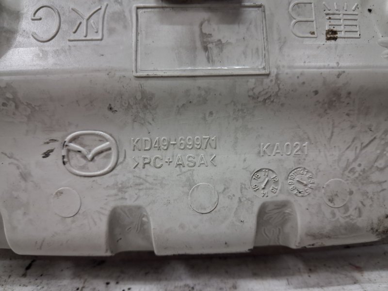 Плафон передний 6 2012- GJ 2.2 дизель Плафон передний 6 2012- GJ 2.2 дизель