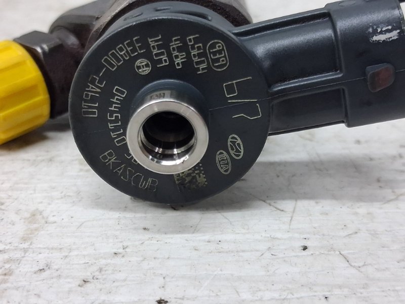 Форсунка топливная IX35 2009-2015 LM 1.7 diesel D4FD Форсунка топливная IX35 2009-2015 LM 1.7 diesel D4FD