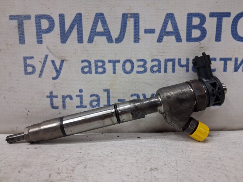 Запчасть форсунка топливная Hyundai IX35 2009-2015 LM 1.7 diesel D4FD 338002A610 Б/У Форсунка топливная Hyundai IX35 2009-2015 LM 1.7 diesel D4FD 338002A610 Б/У
