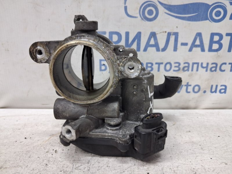 Запчасть заслонка дроссельная Skoda Octavia 2013-2020 A7 1.6 Дизель CLHA 04L128063P Б/У Заслонка дроссельная Skoda Octavia 2013-2020 A7 1.6 Дизель CLHA 04L128063P Б/У