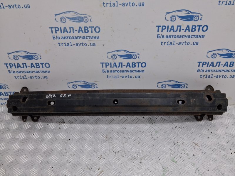 Запчасть усилитель бампера передний Hyundai Getz 2002-2011 1 1.4 865301C300 Б/У Усилитель бампера передний Hyundai Getz 2002-2011 1 1.4 865301C300 Б/У