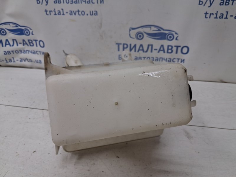 Бачок омывателя Getz 2002-2011 1 1.4 Бачок омывателя Getz 2002-2011 1 1.4