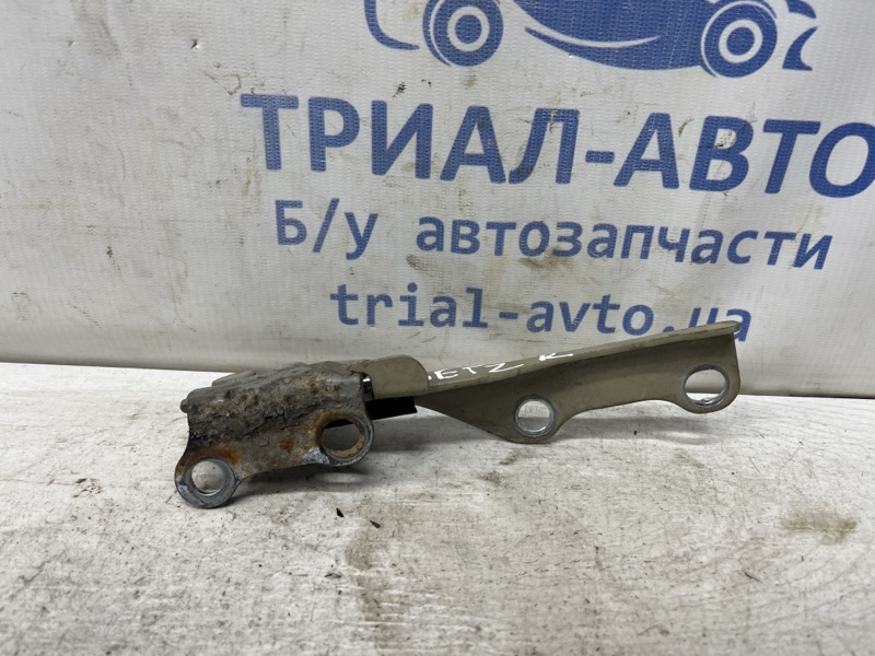 Петля капота правая Hyundai Getz 1 1.4 Петля капота правая Hyundai Getz 1 1.4
