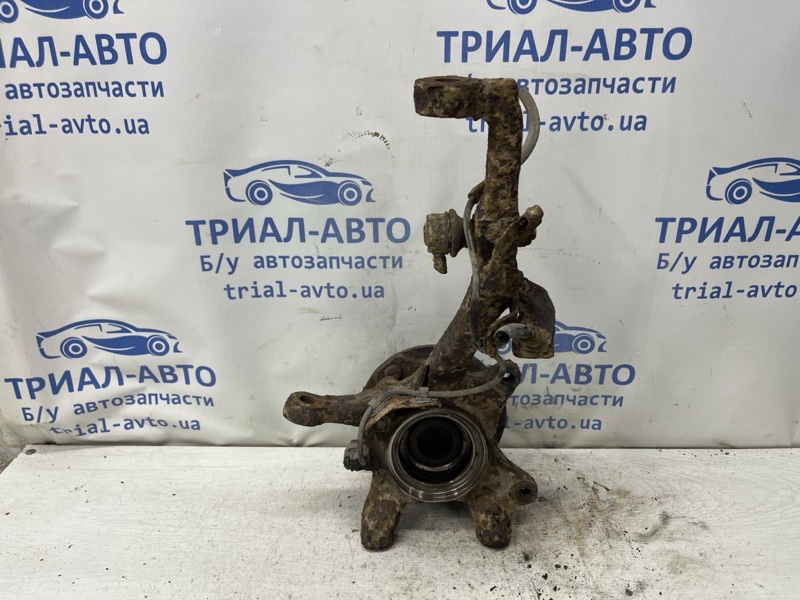Кулак поворотный левый со ступицей Toyota Prado 2002-2009 J120 3.0 Diesel 1KDFTV 4321260170 Б/У