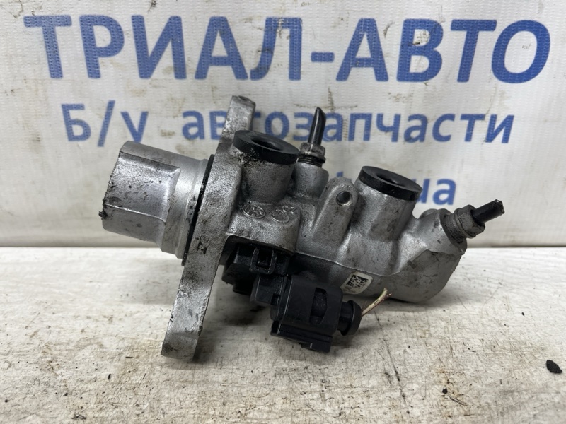 Тормозной цилиндр главный Skoda Octavia 2013-2020 A7 1.6 Дизель CLHA 8V2611021 Б/У
