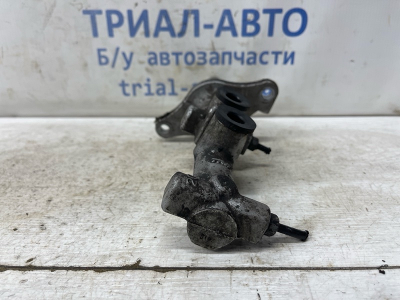 Тормозной цилиндр главный Trafic 2001-2014 FL M9R Тормозной цилиндр главный Trafic 2001-2014 FL M9R