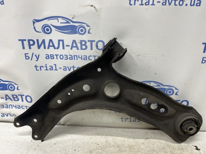 Рычаг передний нижний правый Octavia 2013-2020 A7 1.6 Дизель CLHA Рычаг передний нижний правый Octavia 2013-2020 A7 1.6 Дизель CLHA