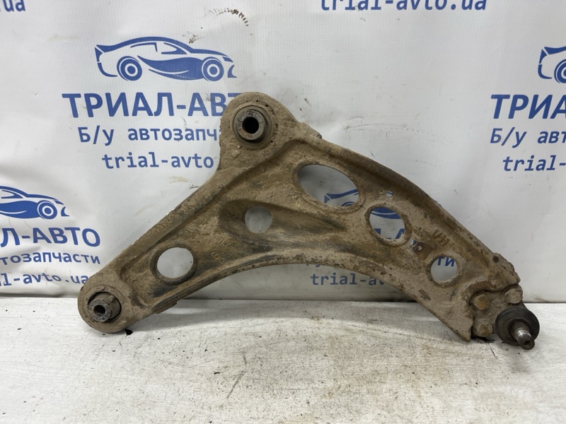 Рычаг передний нижний правый Trafic 2001-2014 FL M9R Рычаг передний нижний правый Trafic 2001-2014 FL M9R