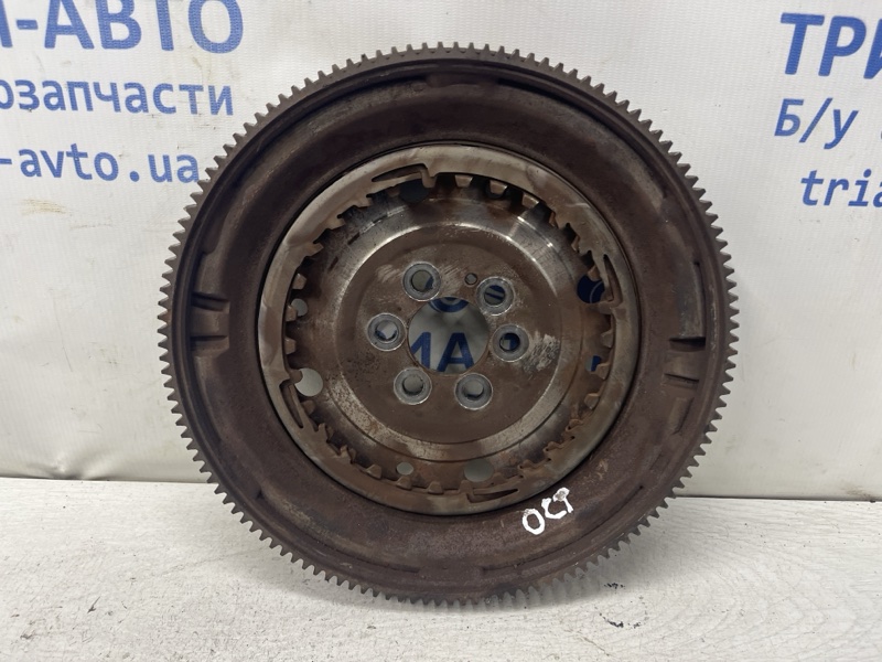 Запчасть маховик Skoda Octavia 2013-2020 A7 1.6 Дизель CLHA 03L105266DP Б/У Маховик Skoda Octavia 2013-2020 A7 1.6 Дизель CLHA 03L105266DP Б/У