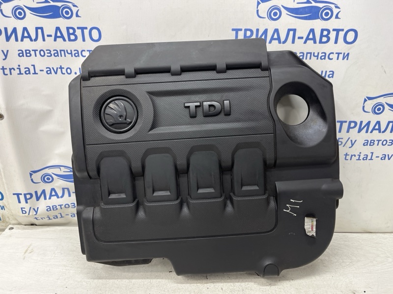 Запчасть декоративная крышка двс Skoda Octavia 2013-2020 A7 1.6 Дизель CLHA 04L103925N Б/У Декоративная крышка ДВС Skoda Octavia 2013-2020 A7 1.6 Дизель CLHA 04L103925N Б/У