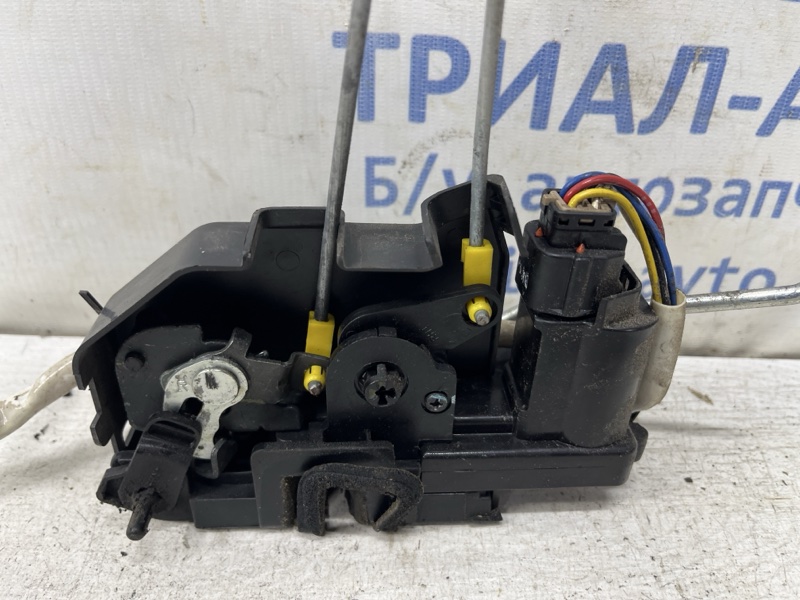 Замок двери задний правый Hyundai Getz 1 1.4 Замок двери задний правый Hyundai Getz 1 1.4