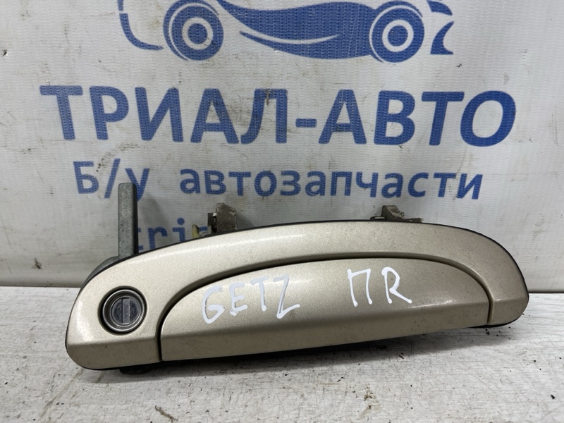 Запчасть ручка двери внешняя передняя правая Hyundai Getz 2002-2011 1 1.4 826601C060 Б/У Ручка двери внешняя передняя правая Hyundai Getz 2002-2011 1 1.4 826601C060 Б/У