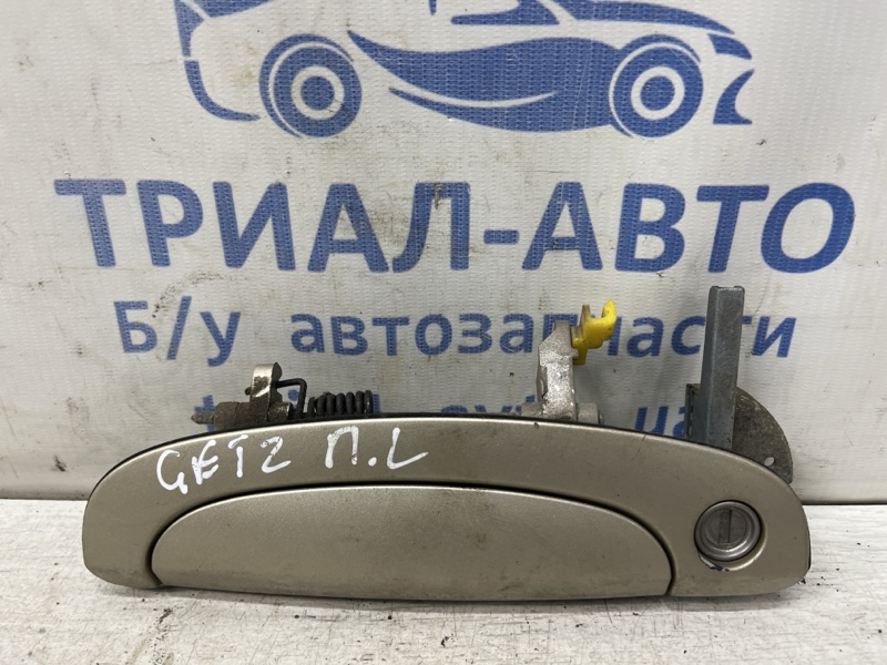Запчасть ручка двери внешняя передняя левая Hyundai Getz 2002-2011 1 1.4 826501C060 Б/У Ручка двери внешняя передняя левая Hyundai Getz 2002-2011 1 1.4 826501C060 Б/У